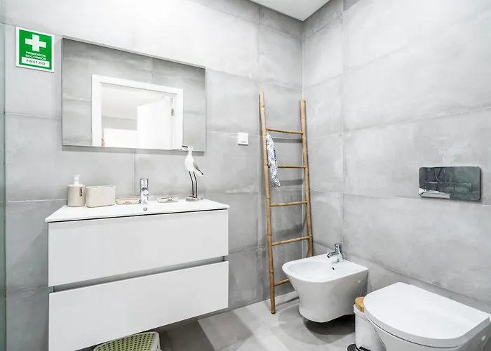 Coastal Holiday's * 몬뜨고르두